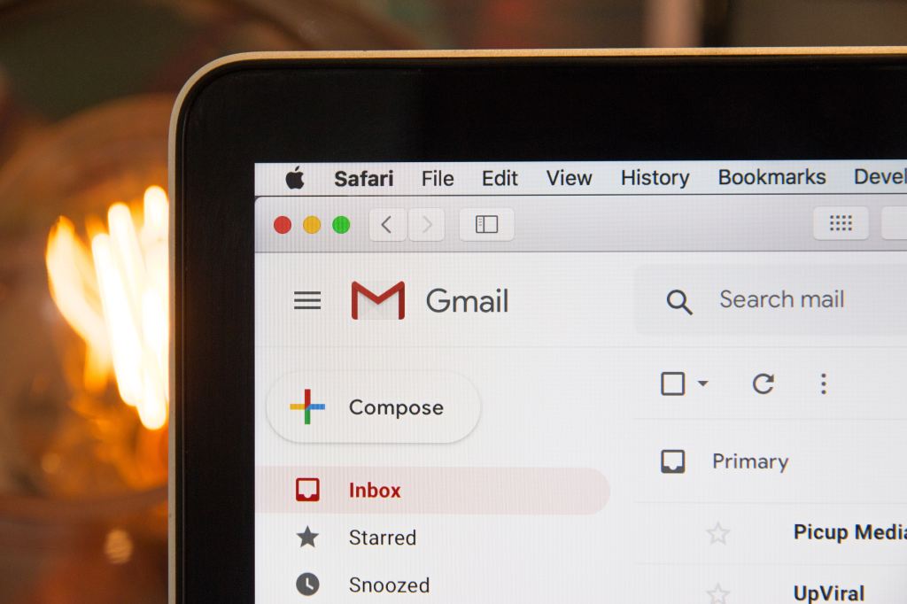 E-Mail Sample – SoftCom